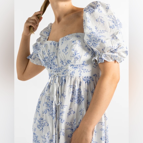 Selkie Biltmore Bed & Breakfast White and Blue Floral Jumpsuit - Picture 2 of 12